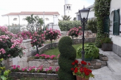 Angela i Rosarium Uetersen, Mara Lubiana